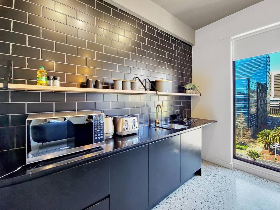 Apartamento Stylish With Rooftop Pool!